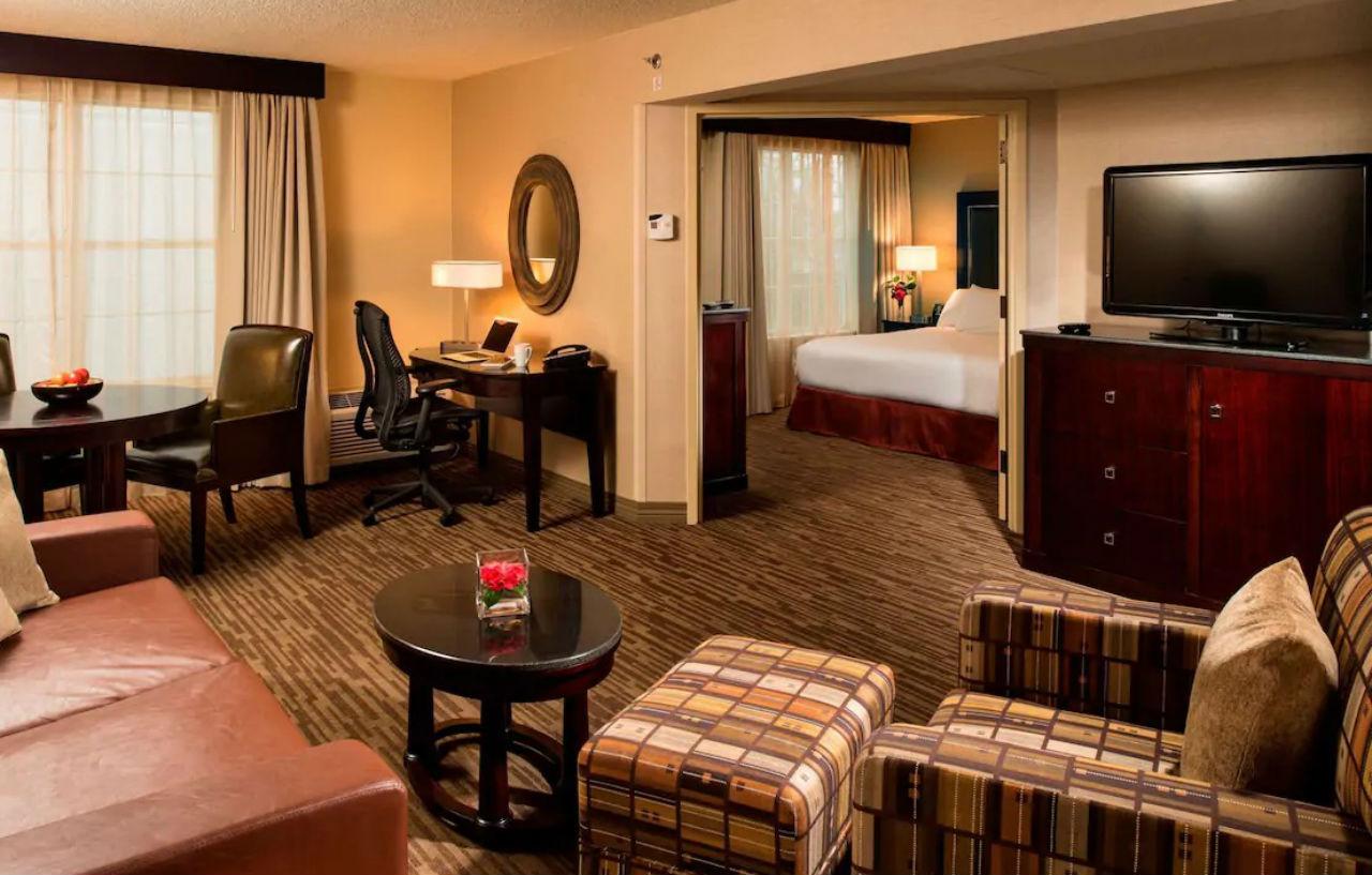Doubletree By Hilton Raleigh Durham Airport At Research Triangle Park Hotel Exterior foto