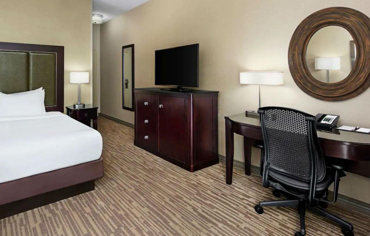 Doubletree By Hilton Raleigh Durham Airport At Research Triangle Park Hotel Exterior foto