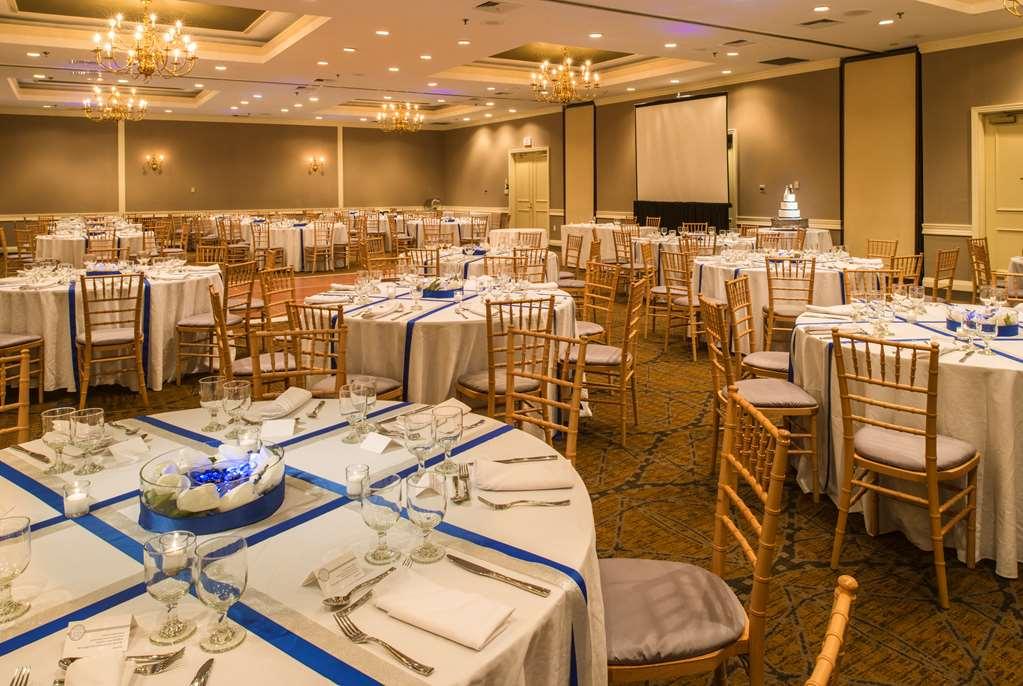 Doubletree By Hilton Raleigh Durham Airport At Research Triangle Park Hotel Instalações foto
