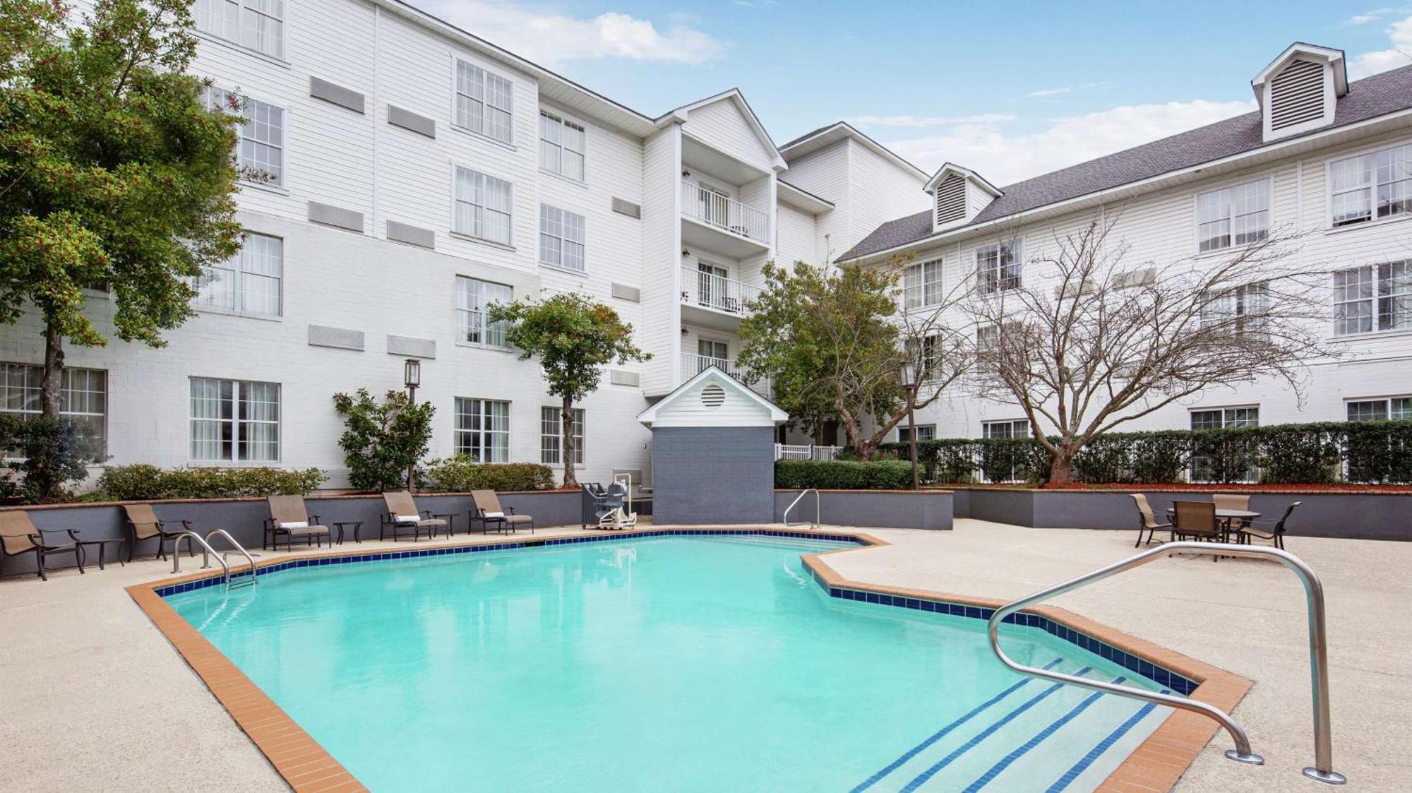 Doubletree By Hilton Raleigh Durham Airport At Research Triangle Park Hotel Exterior foto
