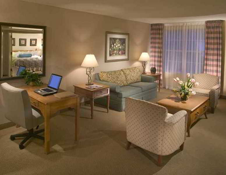 Doubletree By Hilton Raleigh Durham Airport At Research Triangle Park Hotel Exterior foto